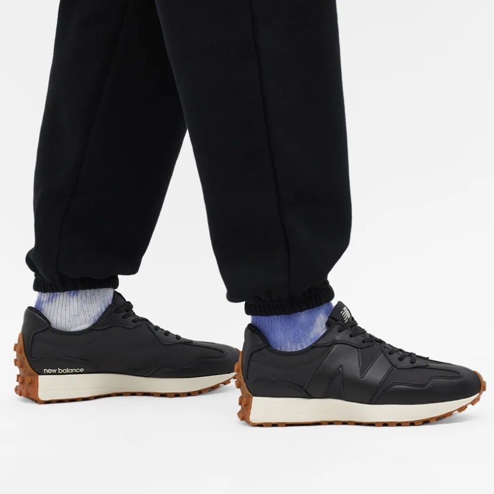Almost new New Balance WS327LB black leather and gum sole